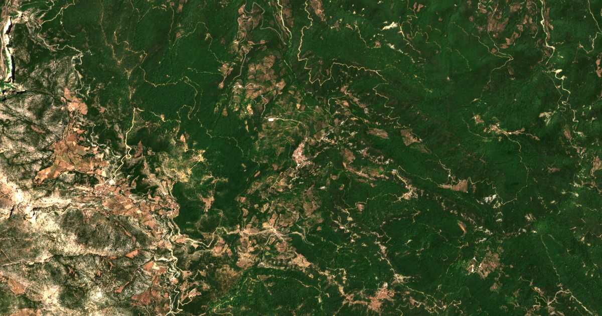 Mapa por satélite de Áno Kerásovon