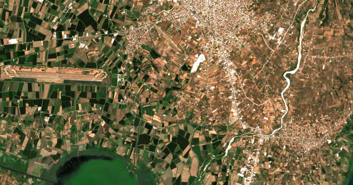 Mapa por satélite de Boúzion