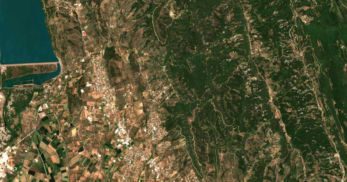 Mapa por satélite de Elaiófyton