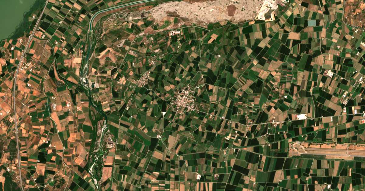 Mapa por satélite de Kalývia