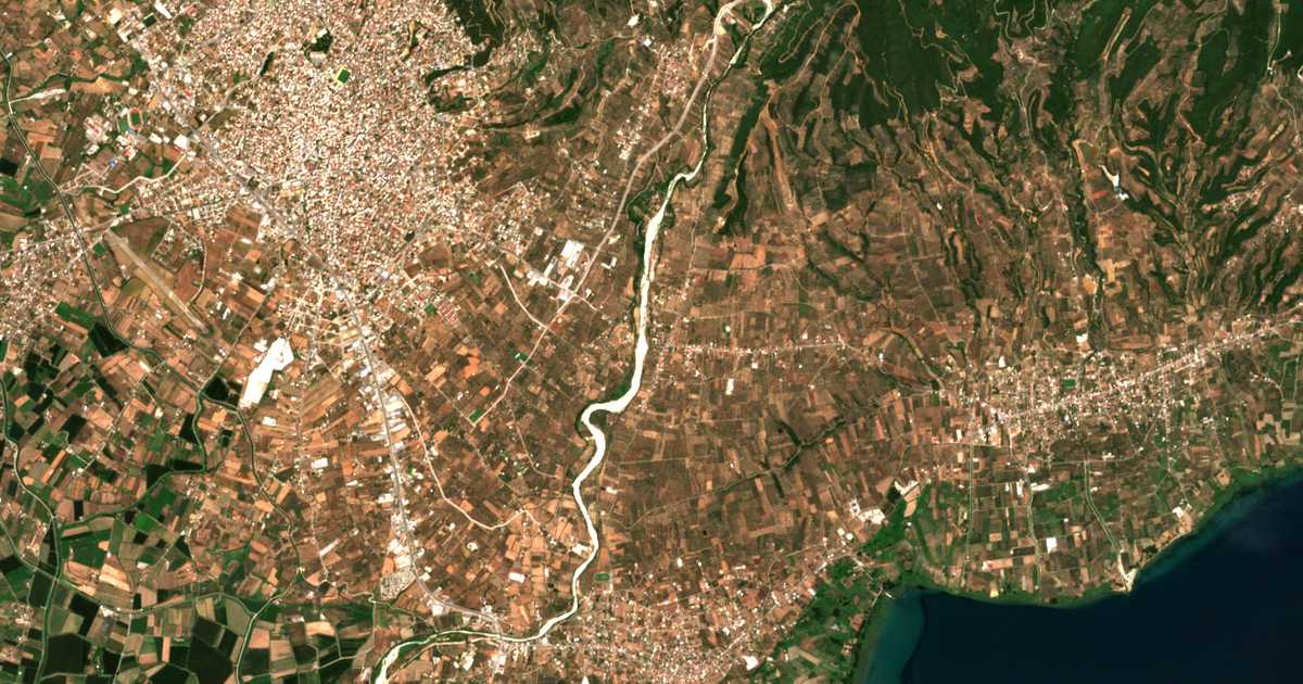 Mapa por satélite de Néa Avórani