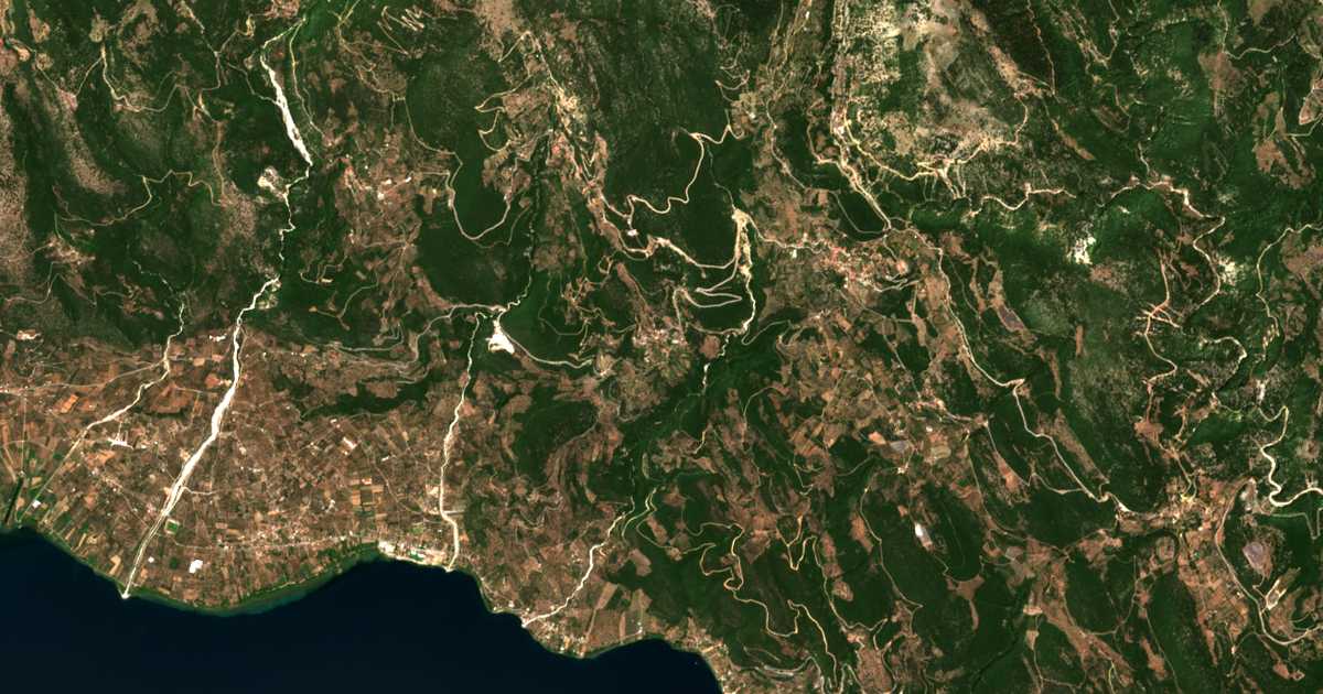 Mapa por satélite de Nerománna