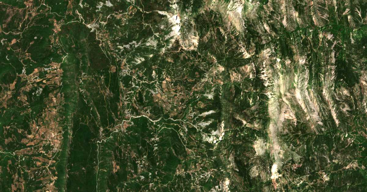Mapa por satélite de Pentákorfon