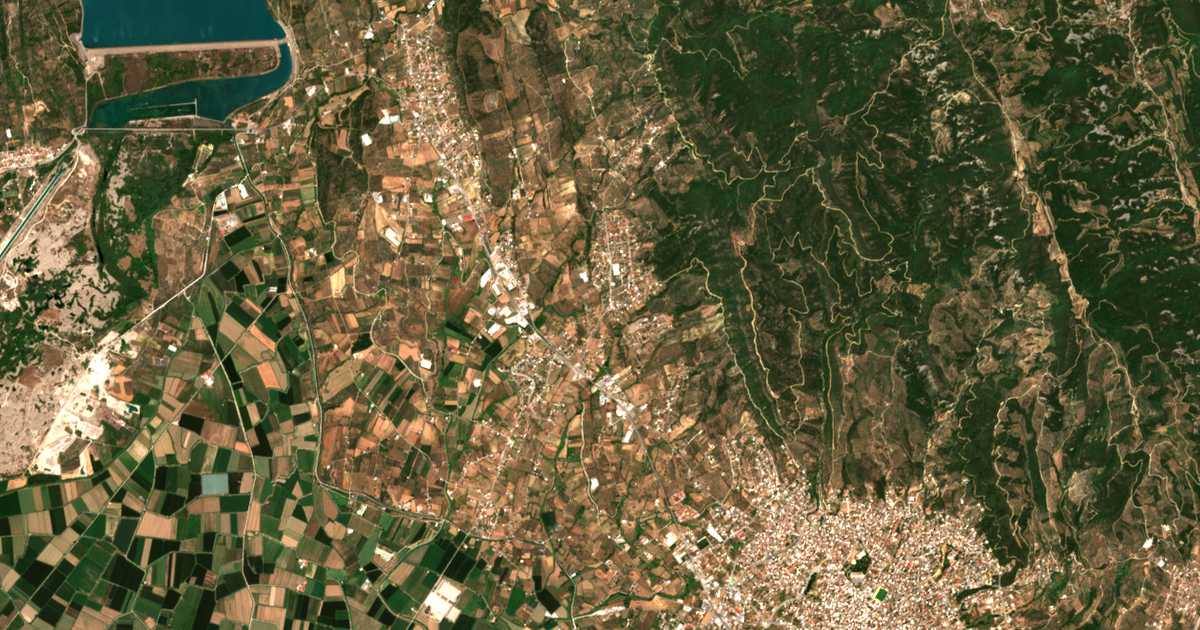 Mapa por satélite de Triantaíika
