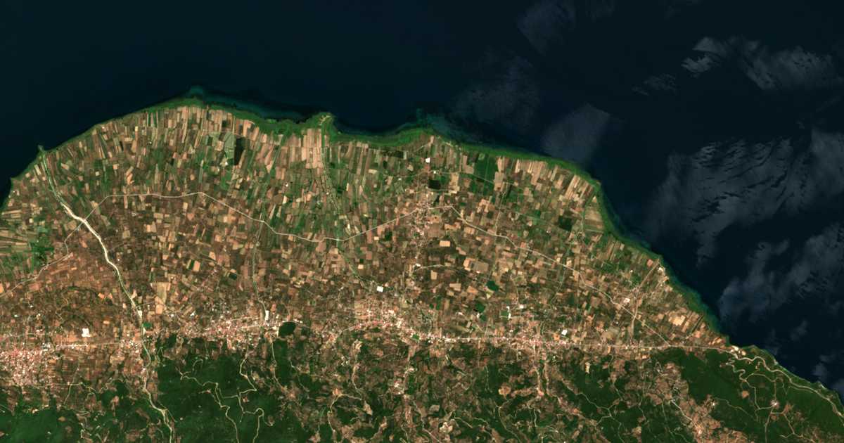 Mapa por satélite de Trichónion
