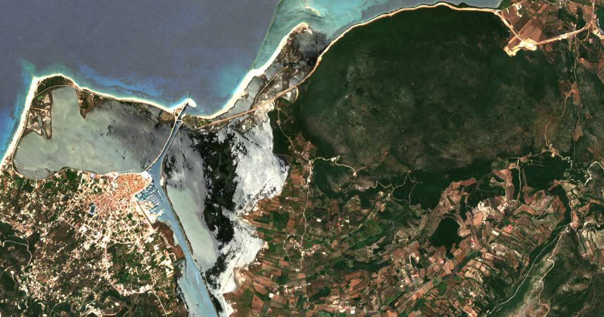 Mapa por satélite de Agía Varvára