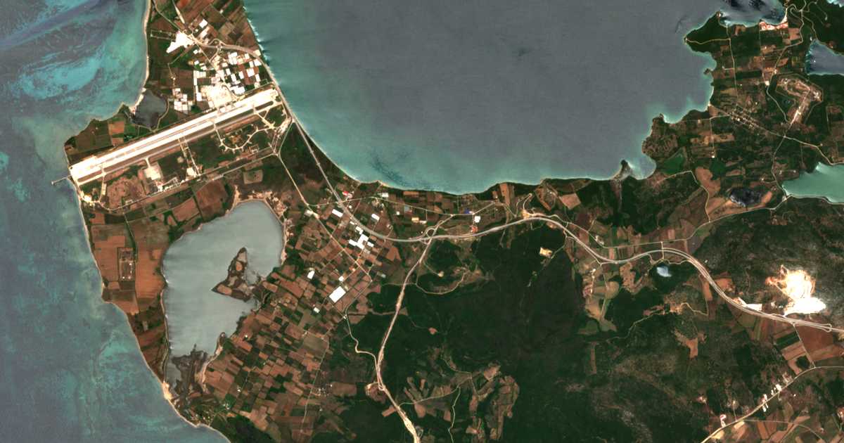 Mapa por satélite de Áktion