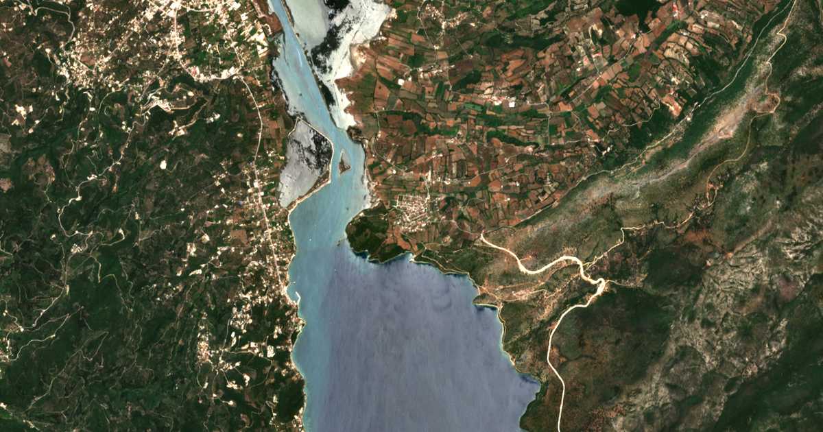 Mapa por satélite de Plagiá