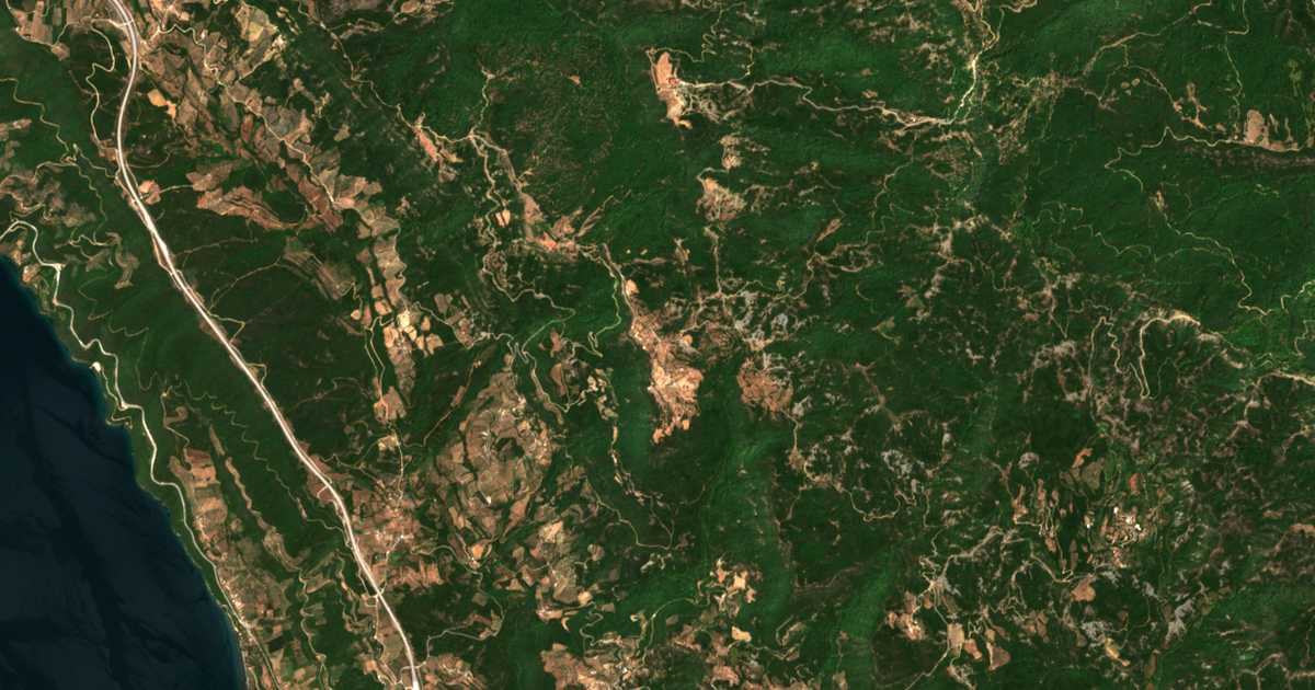 Mapa por satélite de Agía Triás