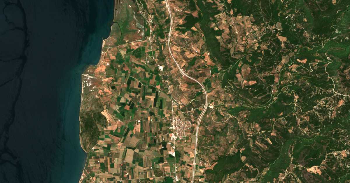 Mapa por satélite de Petrálona