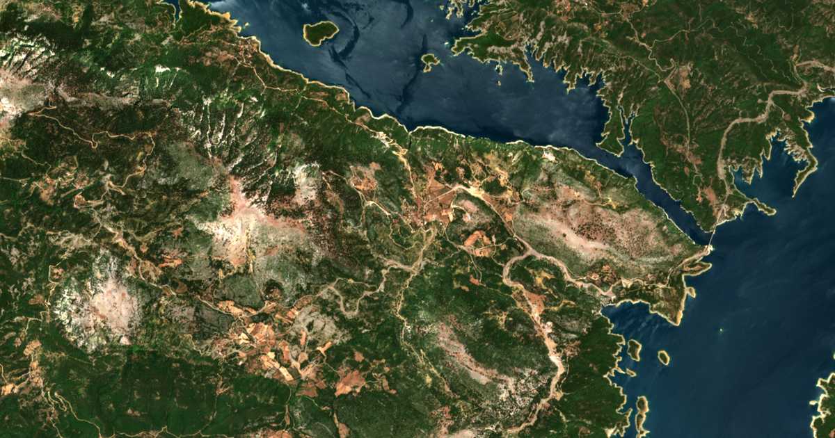Mapa por satélite de Tríklinon