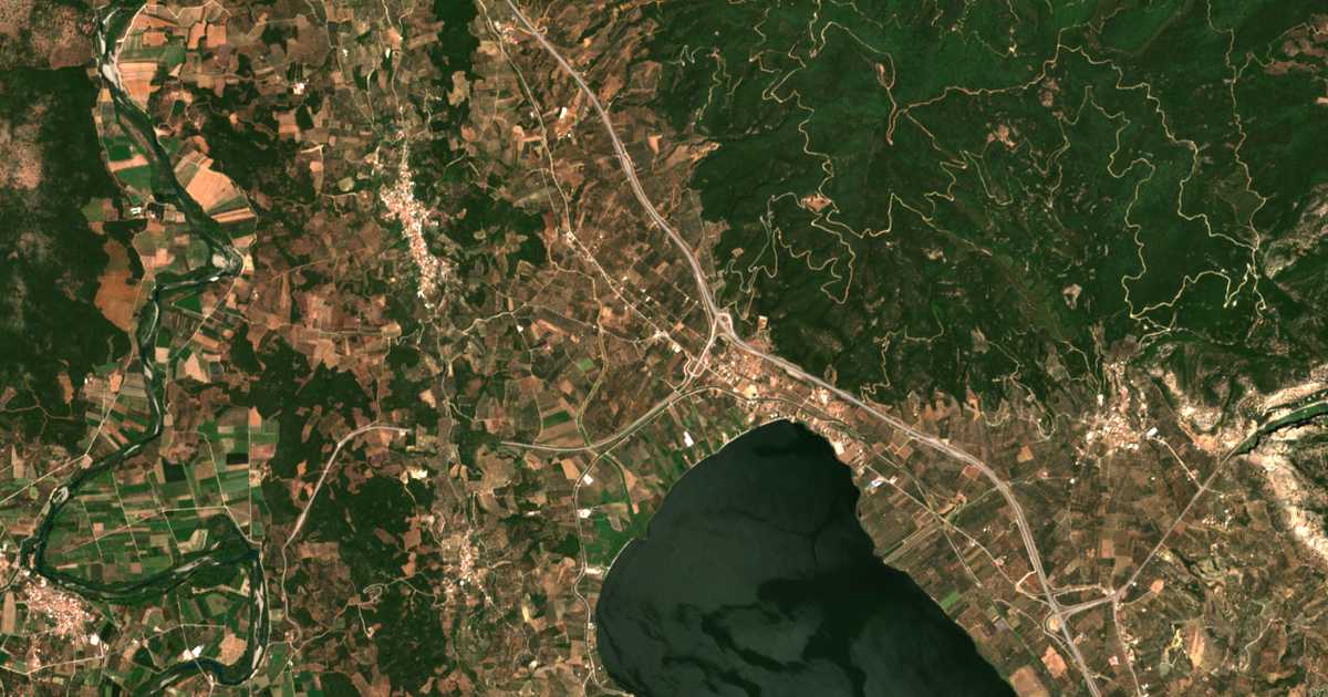 Mapa por satélite de Kefalóvrysos