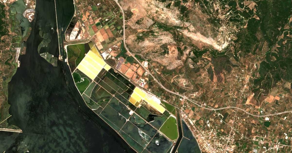 Mapa por satélite de Mesókampos