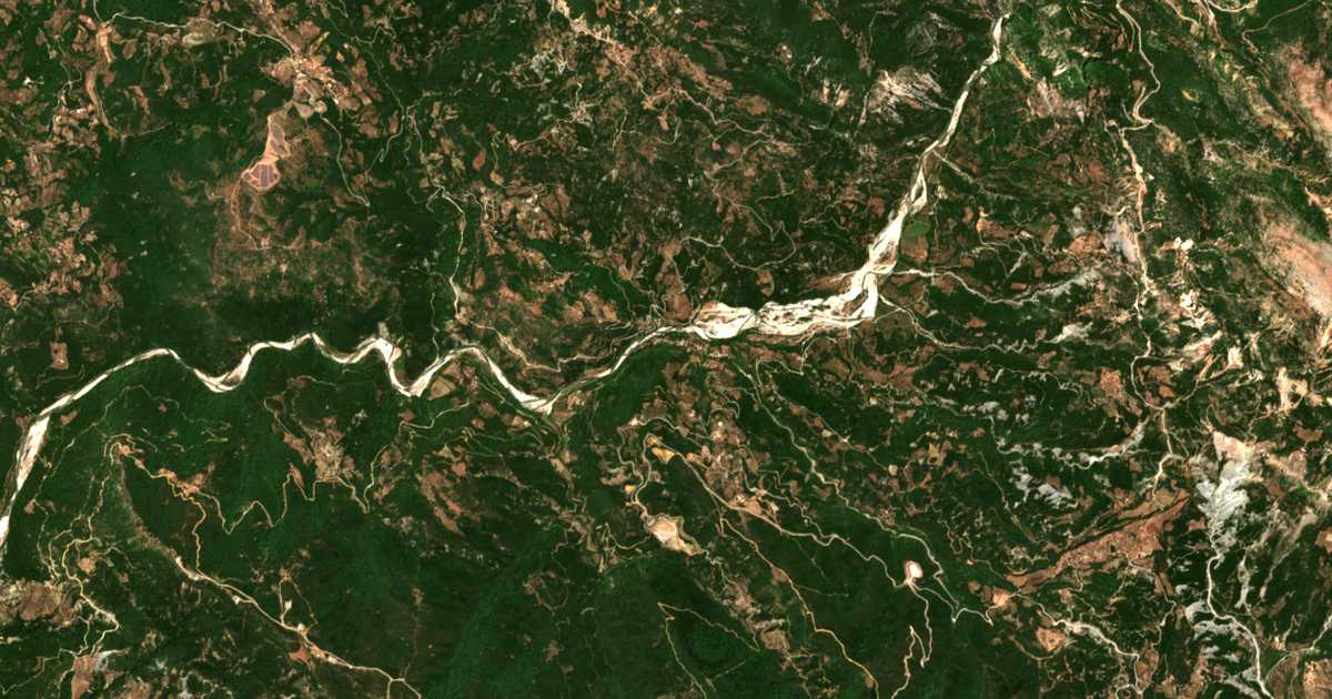Mapa por satélite de Géfyra Baniá