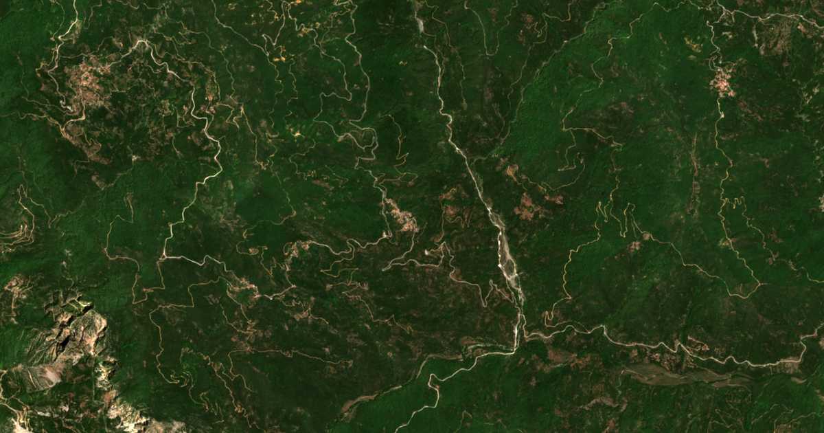 Mapa por satélite de Limnítsa
