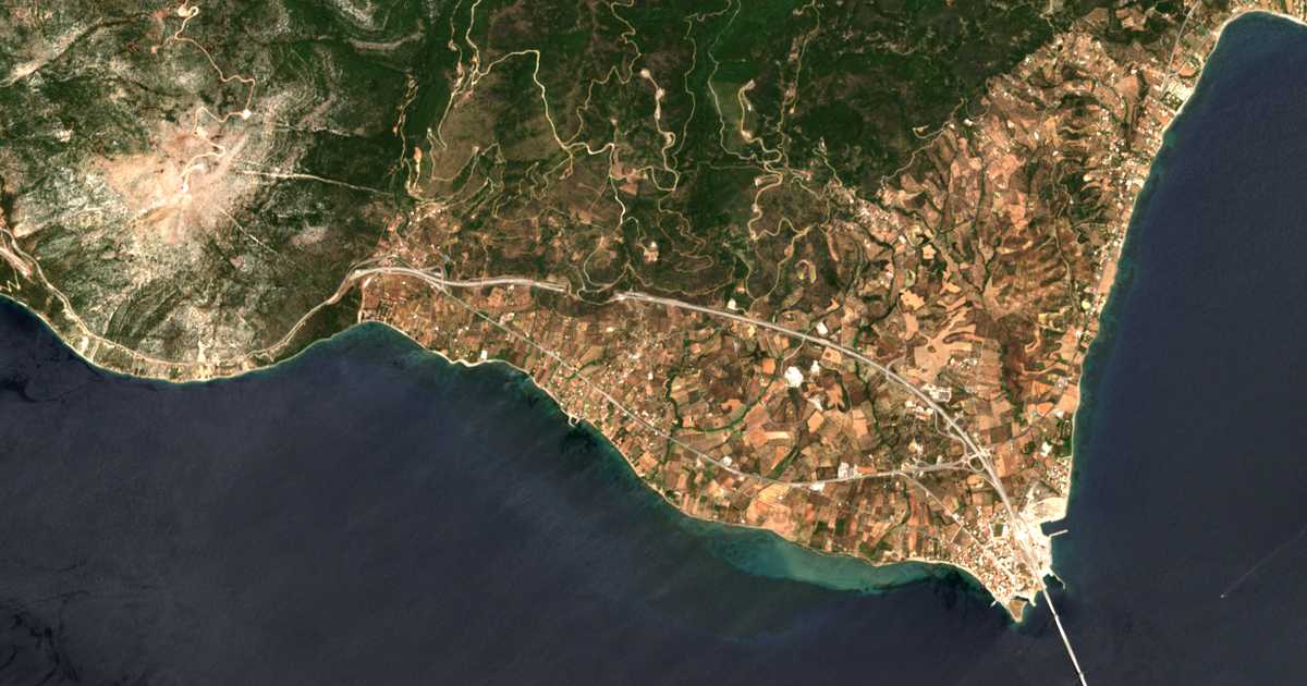 Mapa por satélite de Makýneia