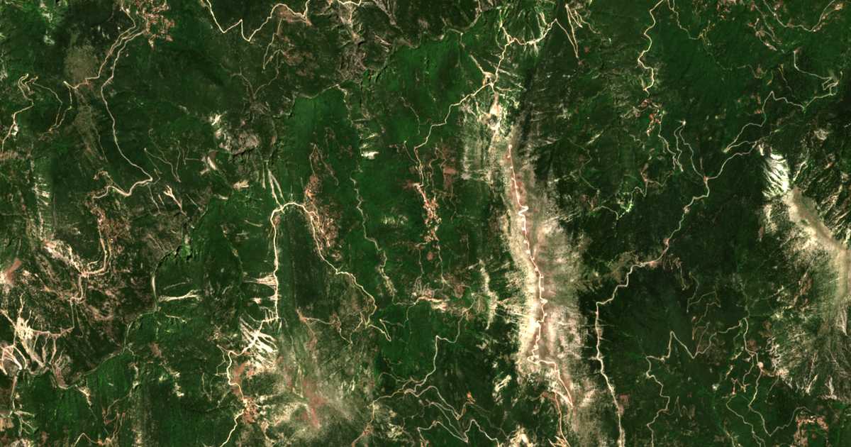 Mapa por satélite de Perísta