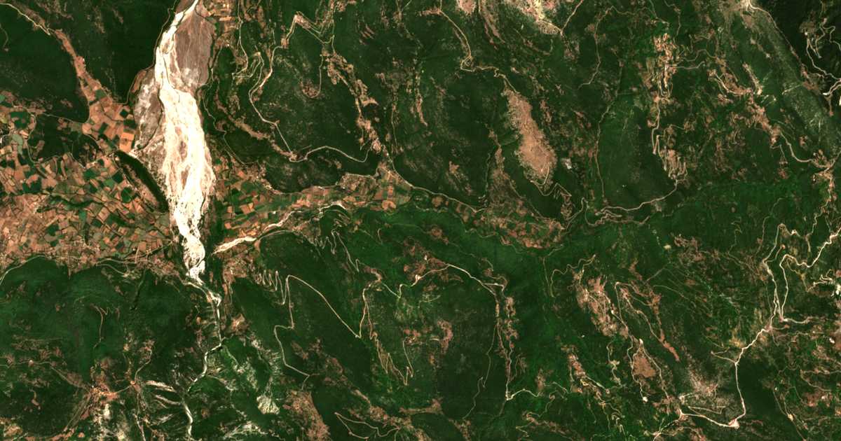 Mapa por satélite de Plataniás