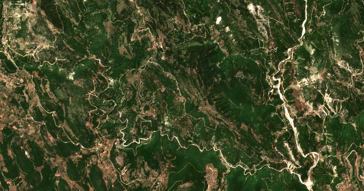 Mapa por satélite de Aetópetra