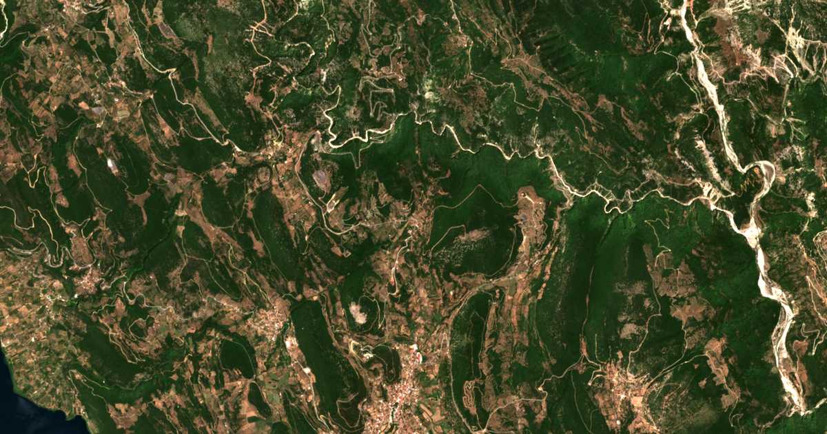 Mapa por satélite de Mégas Déndros