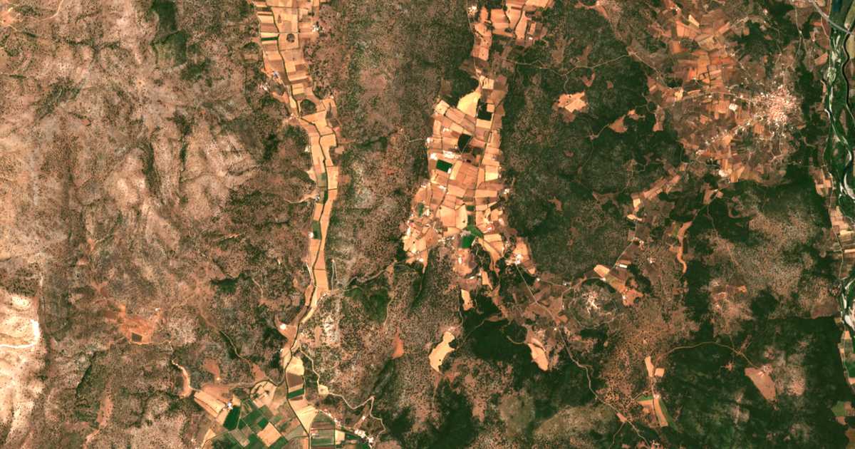 Mapa por satélite de Mánina Vlizianón