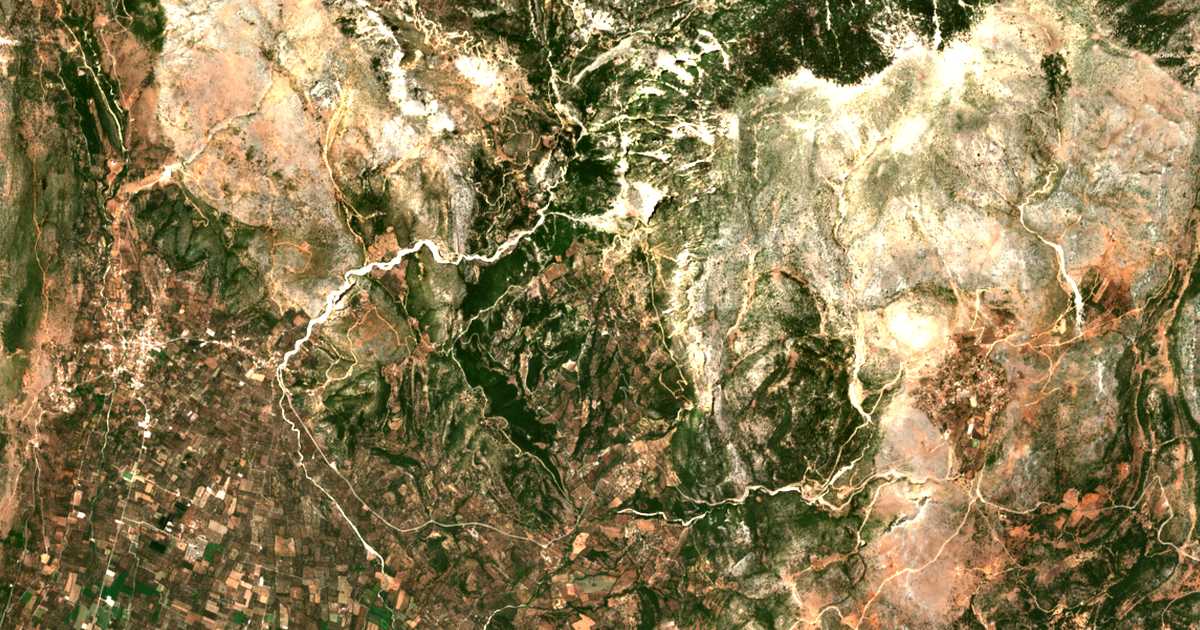 Mapa por satélite de Panagoúla