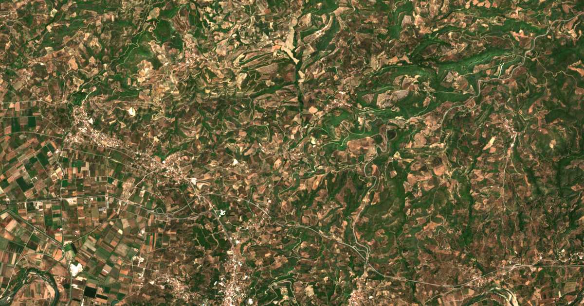Mapa por satélite de Mágeiras