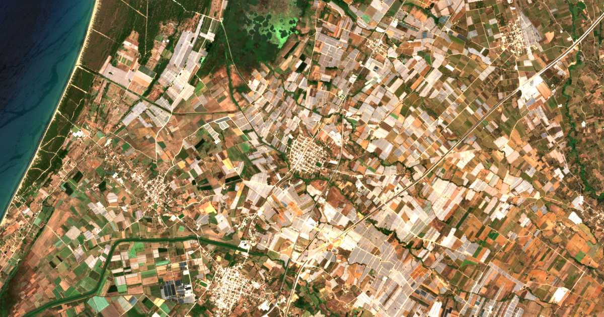 Mapa por satélite de Néa Manolás