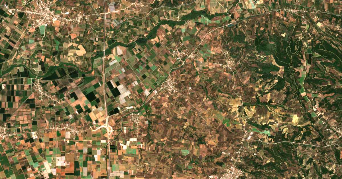 Mapa por satélite de Avgeíon