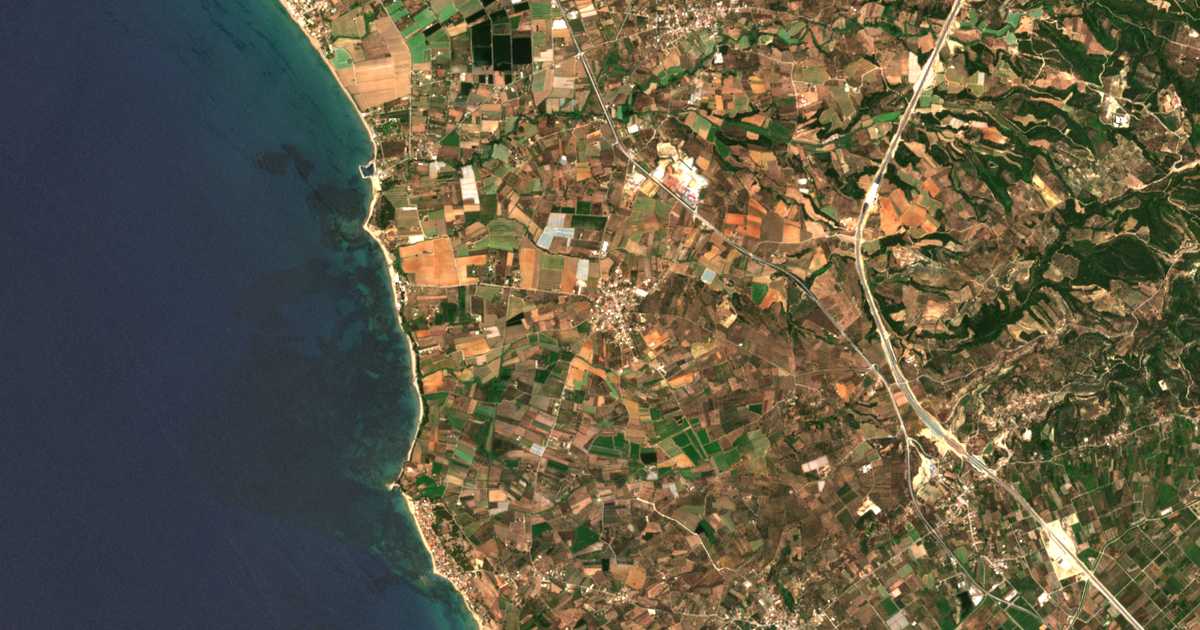 Mapa por satélite de Dounaíika