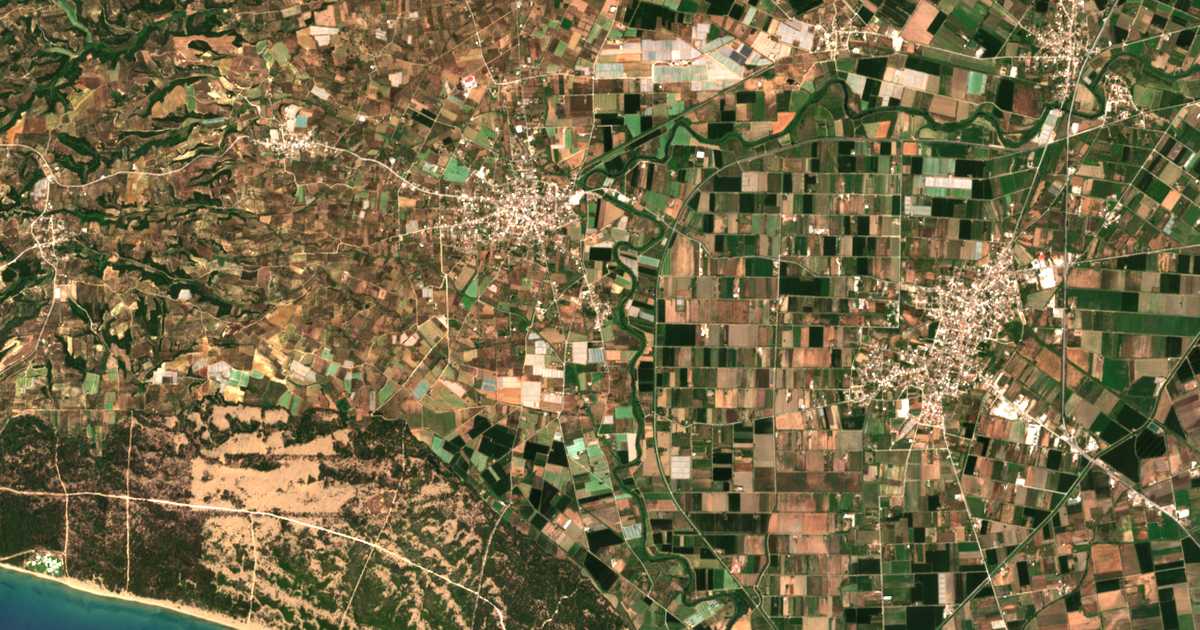 Mapa por satélite de Kalývia