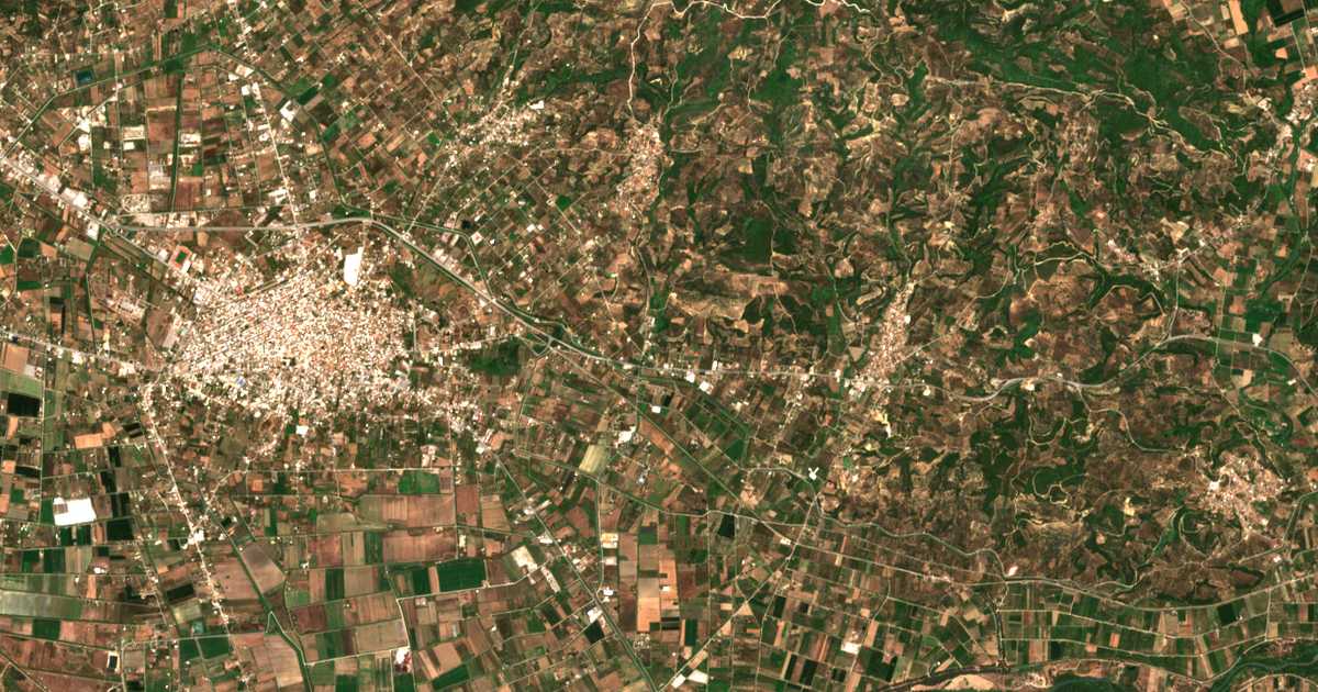 Mapa por satélite de Koliréikes Parágkes