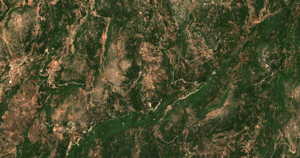 Mapa por satélite de Petrálona