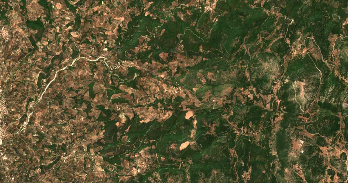 Mapa por satélite de Rodiná