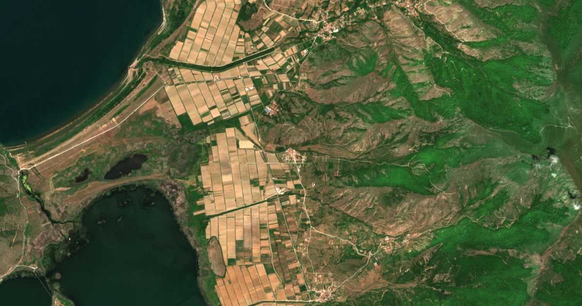 Mapa por satélite de Platý