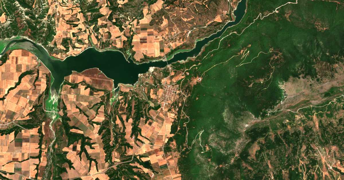 Mapa por satélite de Paliouriá