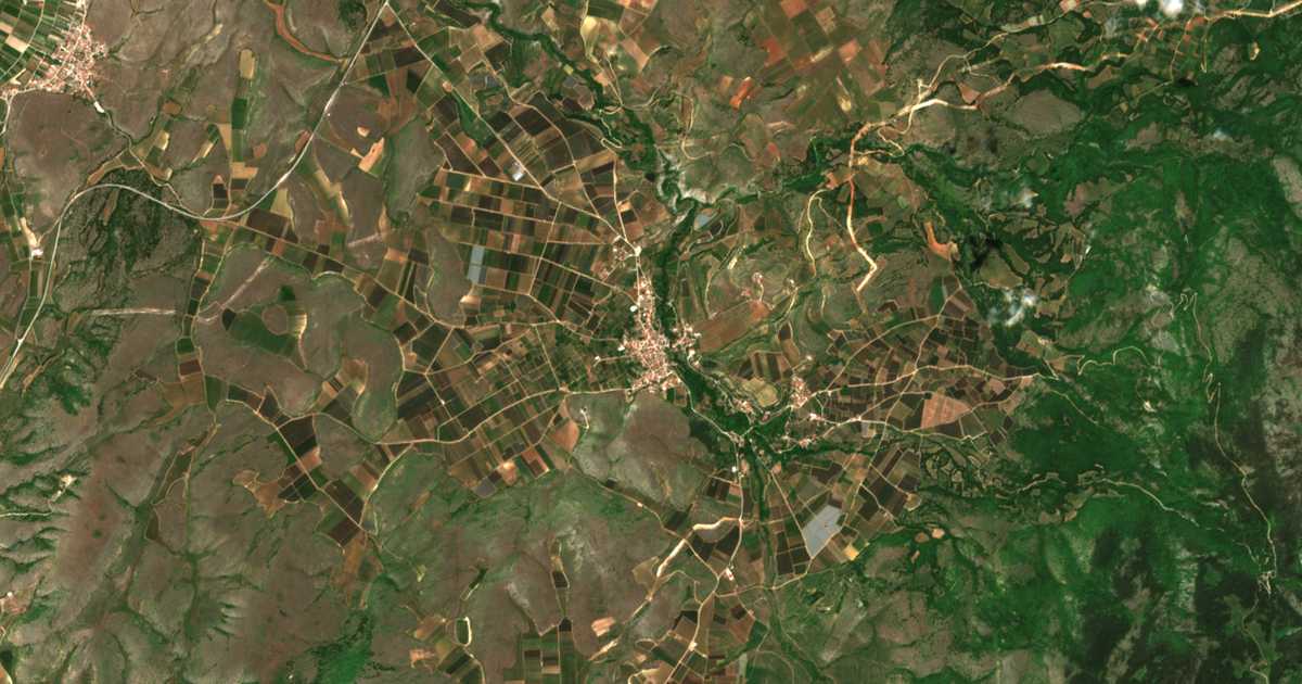 Mapa por satélite de Pýrgoi