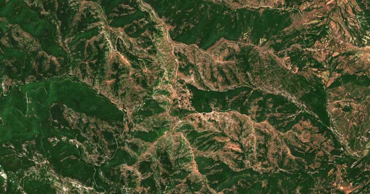 Mapa por satélite de Avgerinós